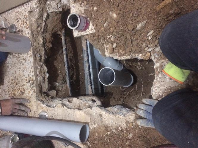 نصب و تعمیر لوله کشی فاضلاب